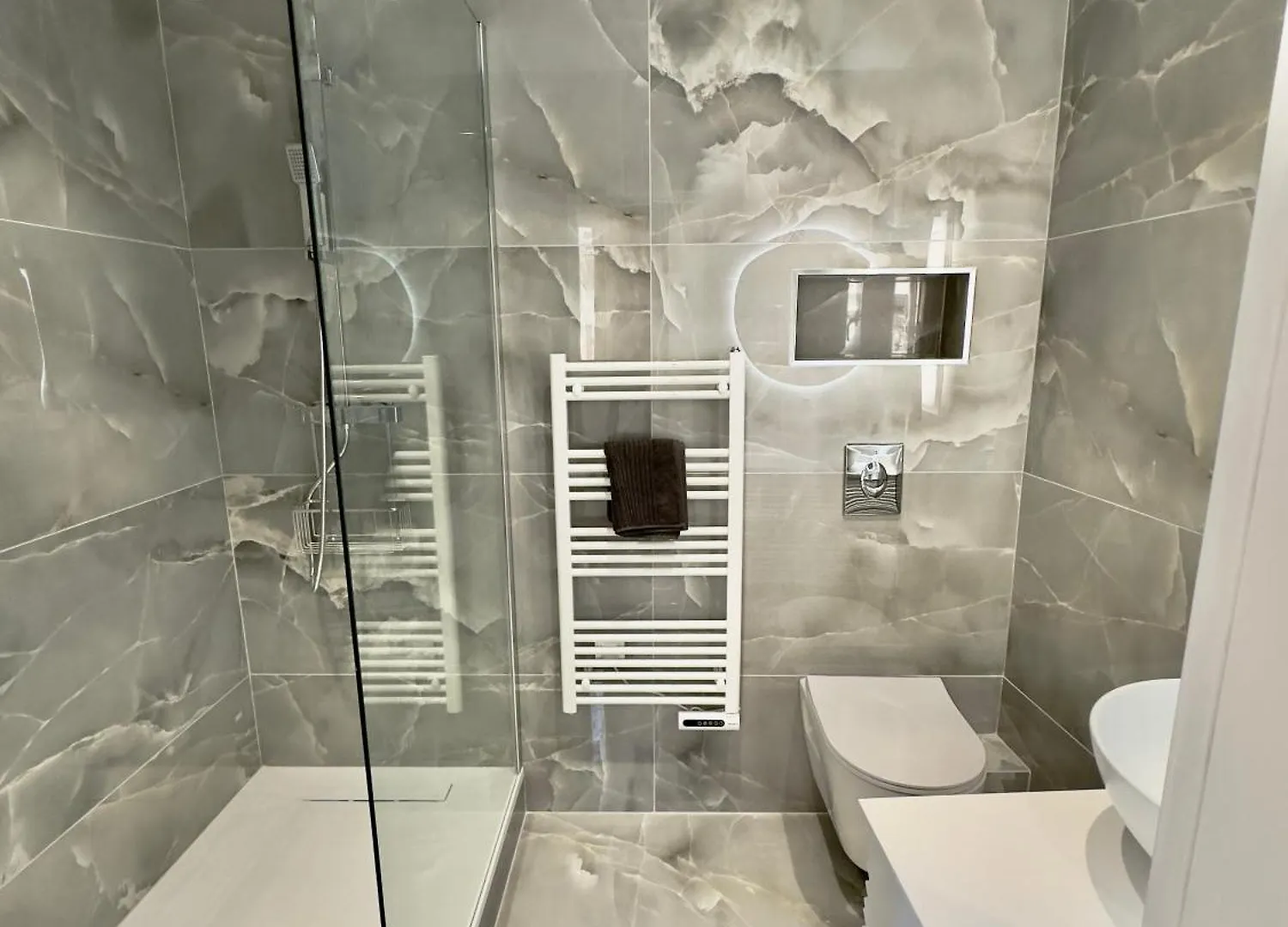 Centre Historique Appartement Climatise Avec Terrasse 普罗旺斯地区艾克斯
