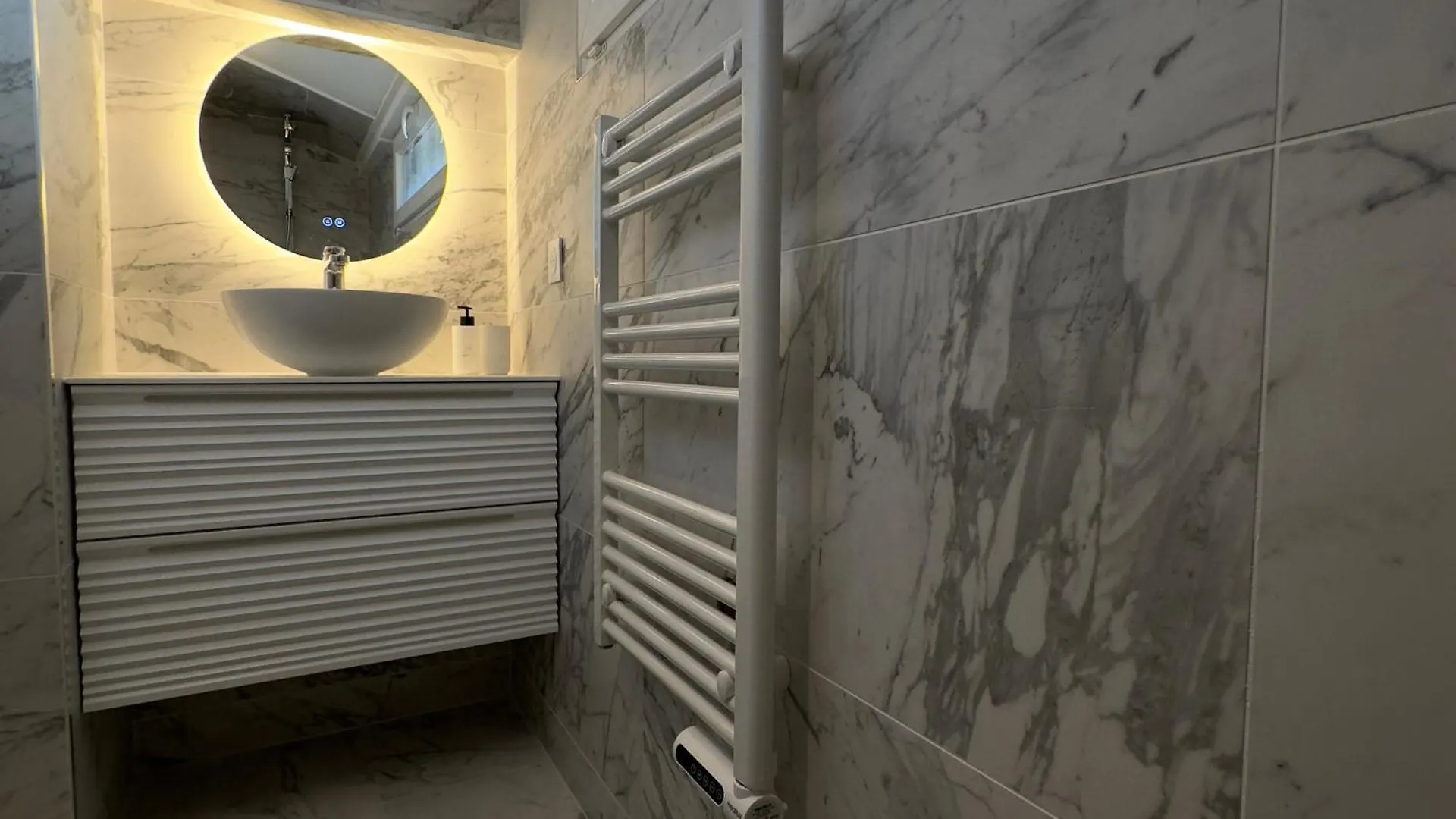 Centre Historique Appartement Climatise Avec Terrasse 普罗旺斯地区艾克斯 0*,  法国
